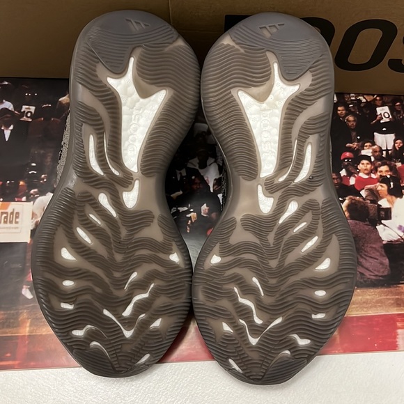 💎Yeezy Boost 380 ‘Stone Salt’ DS🔥M6=W7.5 - Picture 6 of 11